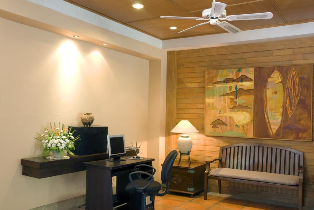 Lake View Hotel And Golf Club HHQ Extérieur photo