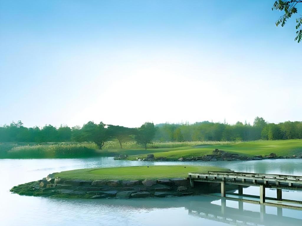 Lake View Hotel And Golf Club HHQ Extérieur photo