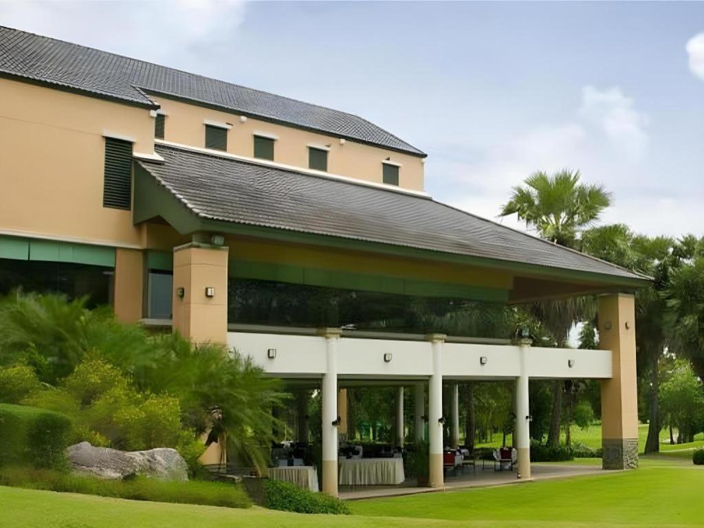 Lake View Hotel And Golf Club HHQ Extérieur photo