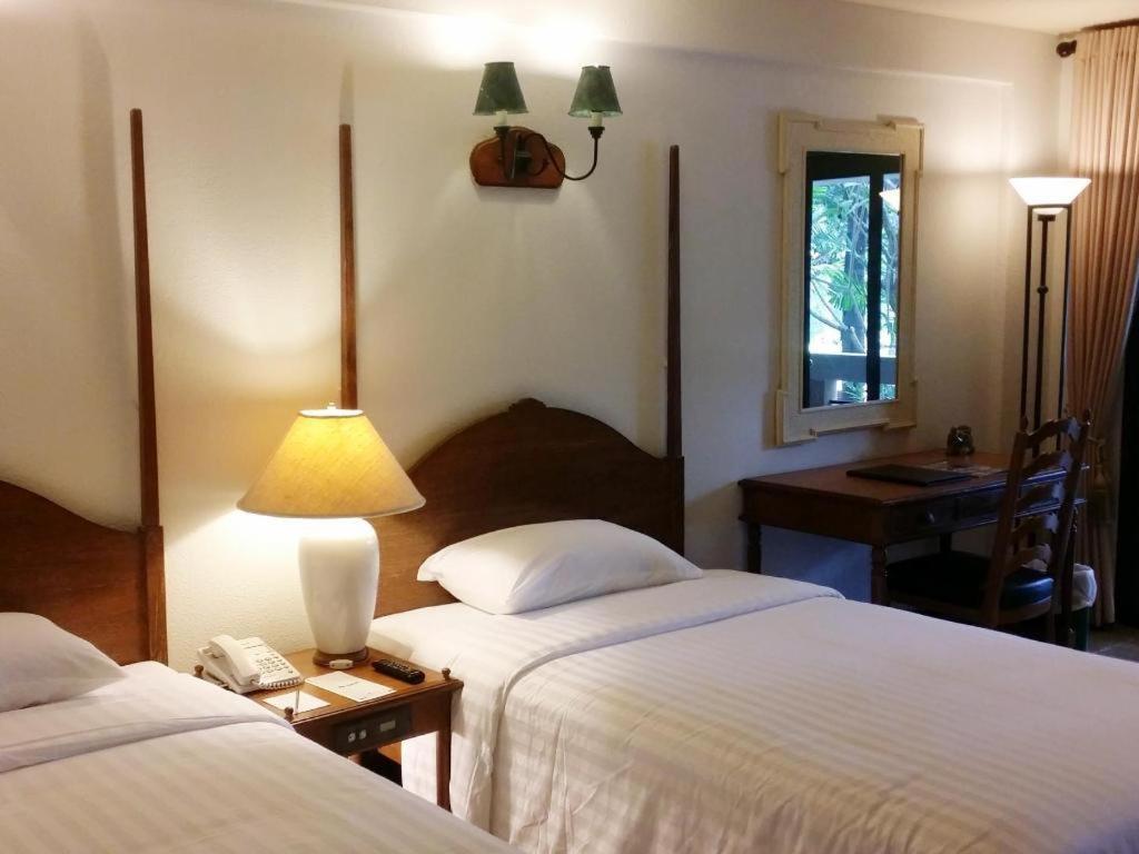 Lake View Hotel And Golf Club HHQ Extérieur photo
