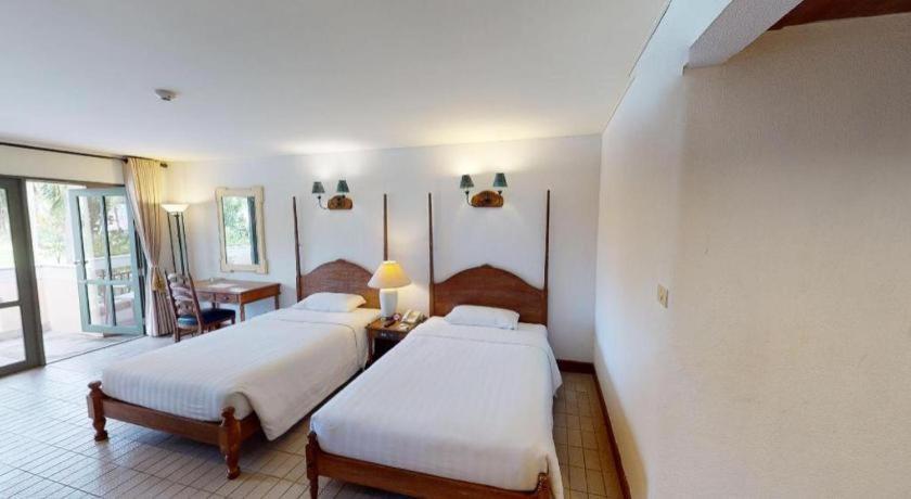 Lake View Hotel And Golf Club HHQ Extérieur photo