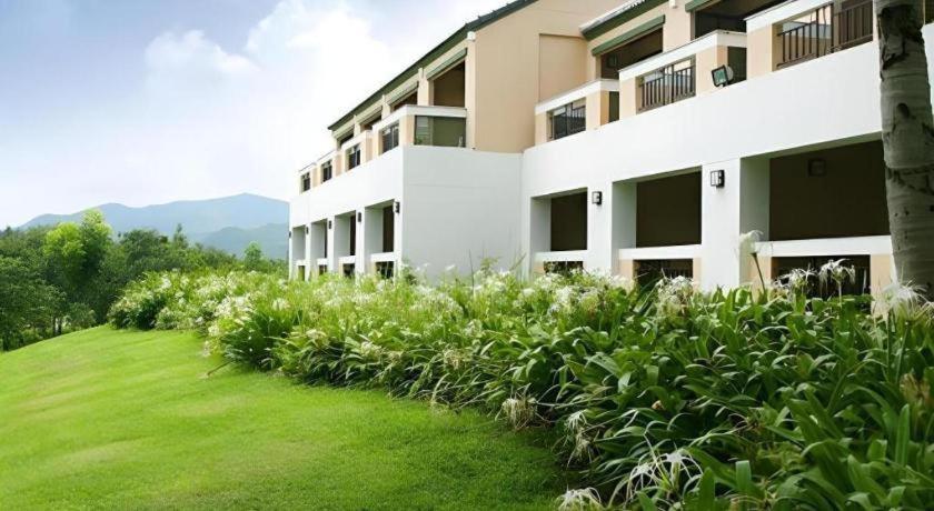 Lake View Hotel And Golf Club HHQ Extérieur photo