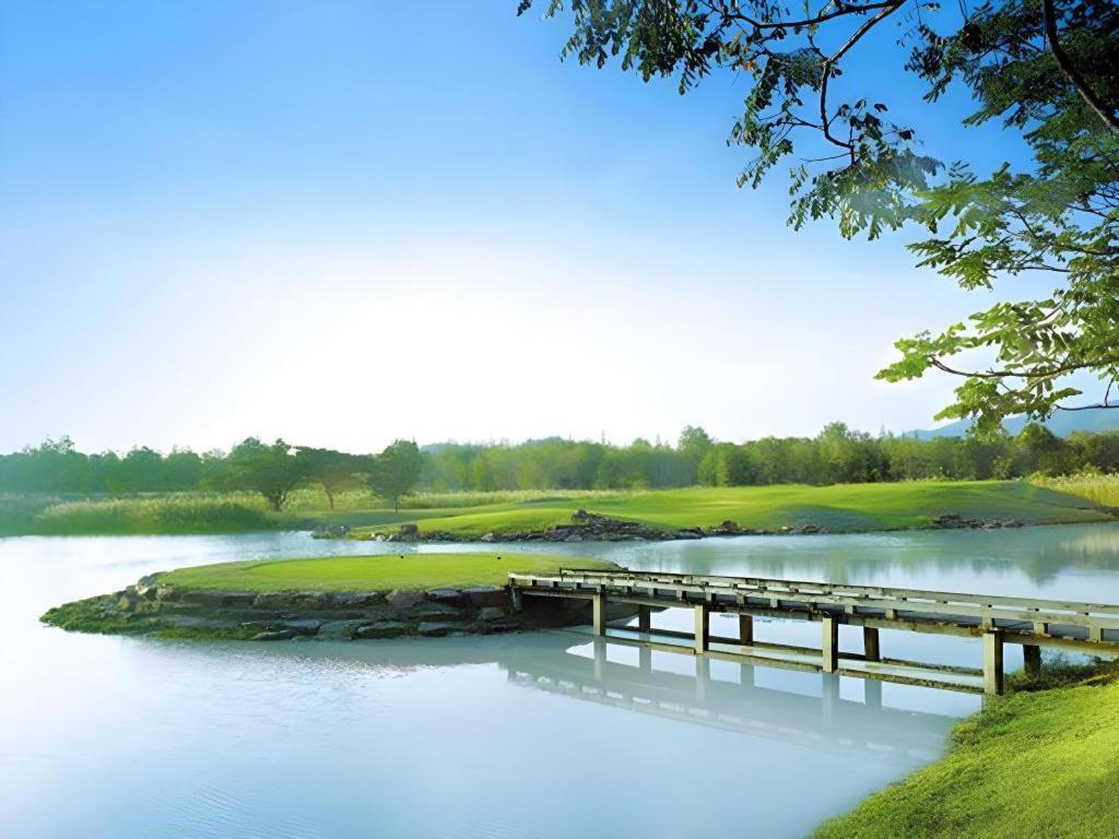 Lake View Hotel And Golf Club HHQ Extérieur photo