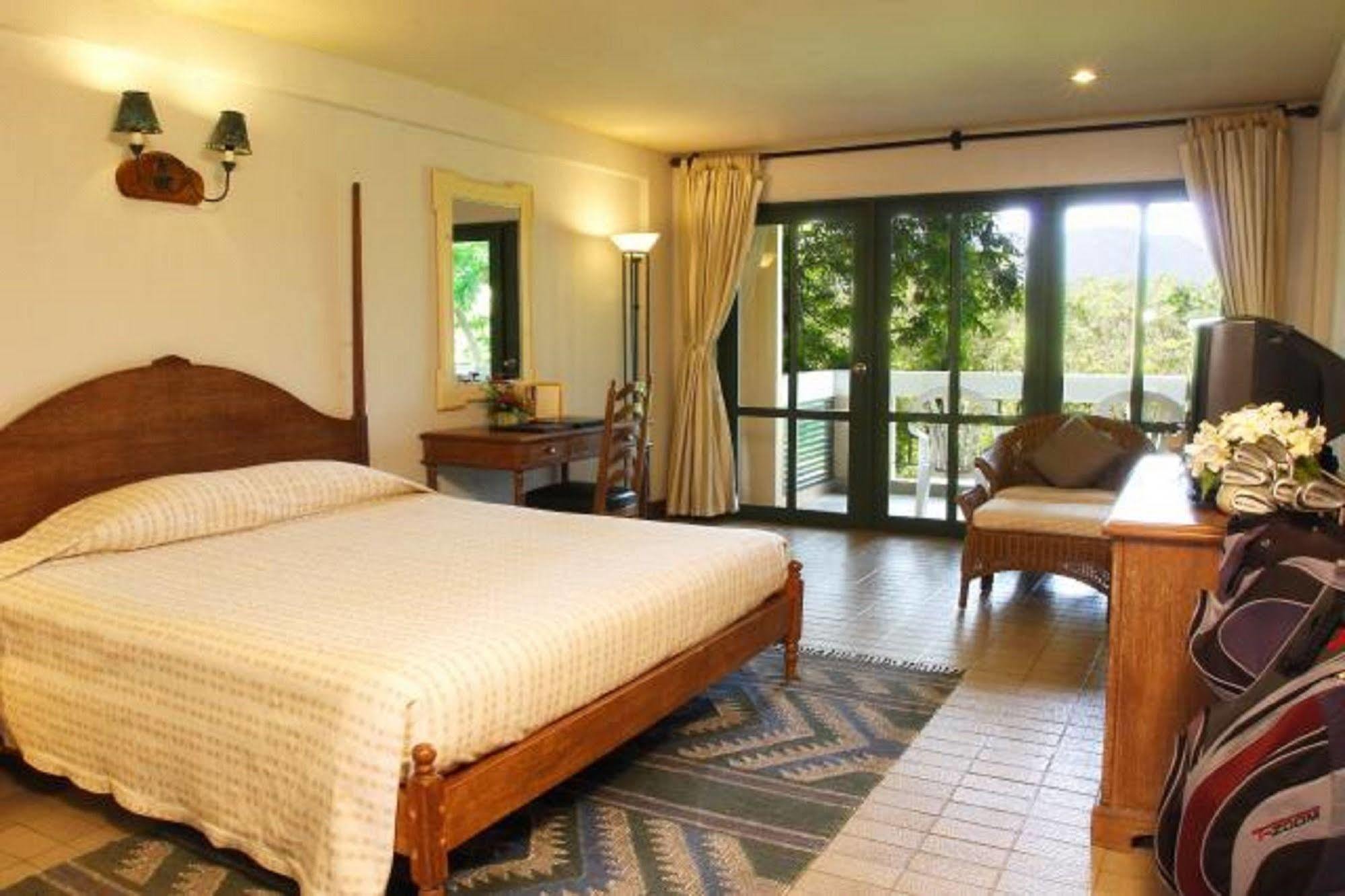 Lake View Hotel And Golf Club HHQ Chambre photo
